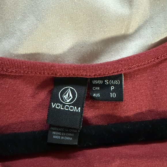 Volcom Red Top - Picture 3 of 5